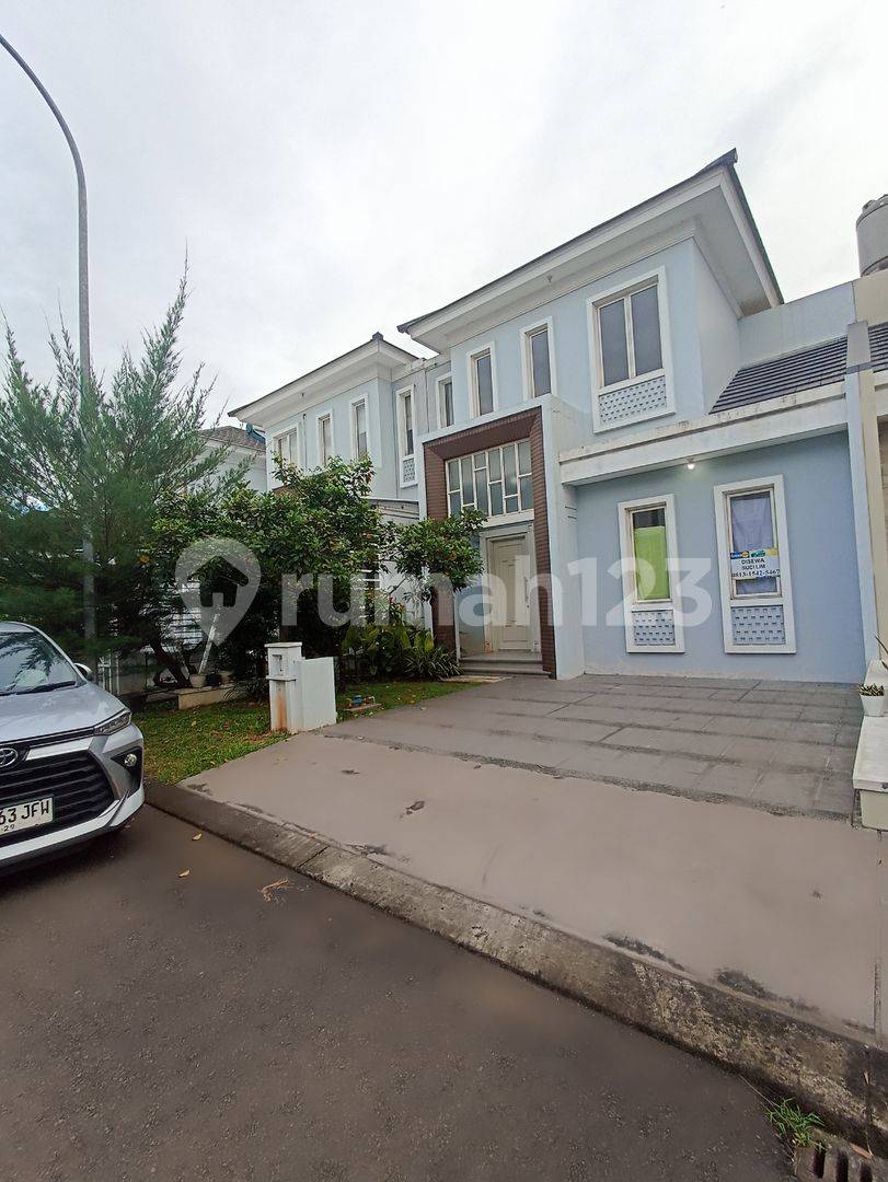 Strategically Located House Near Santa Laurensia School with Multiple Amenities