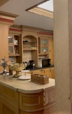 Luxurious 2-Story Villa with 6 Bedrooms, Fully Furnished