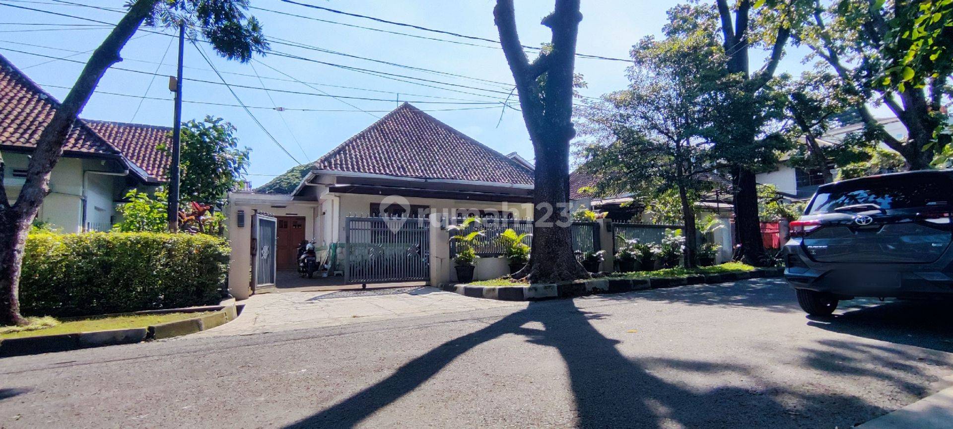 Riau Area Rental Property with Garden and 24-Hour Security