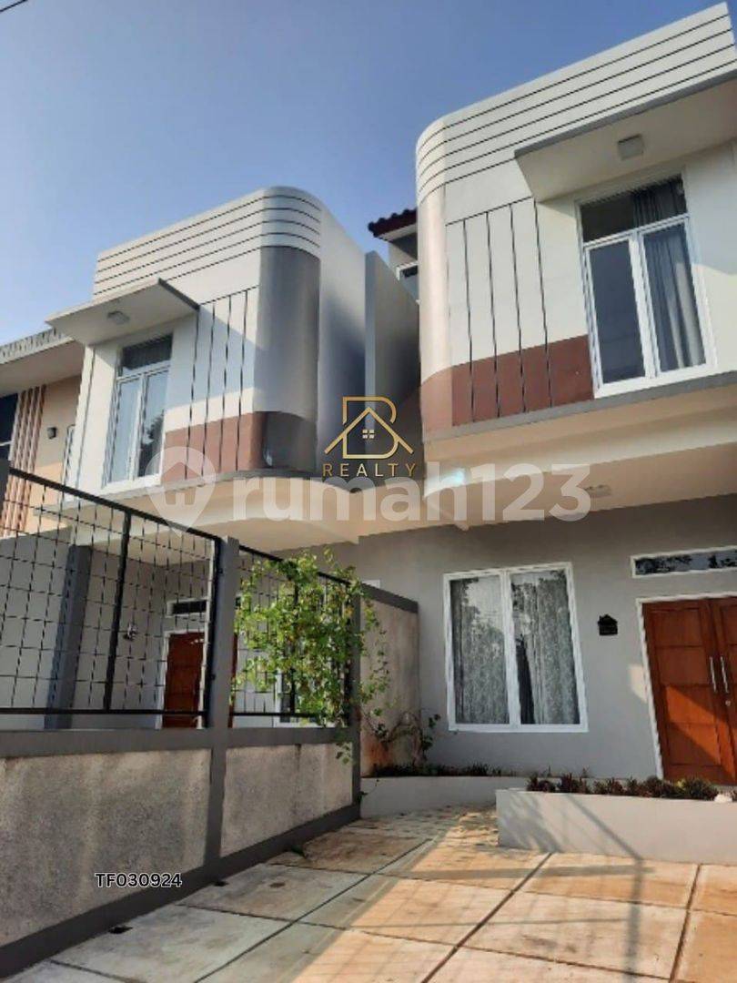 Горячая аренда: 2 новых дома в Raffles Hills, Cibubur - Полностью оборудованы