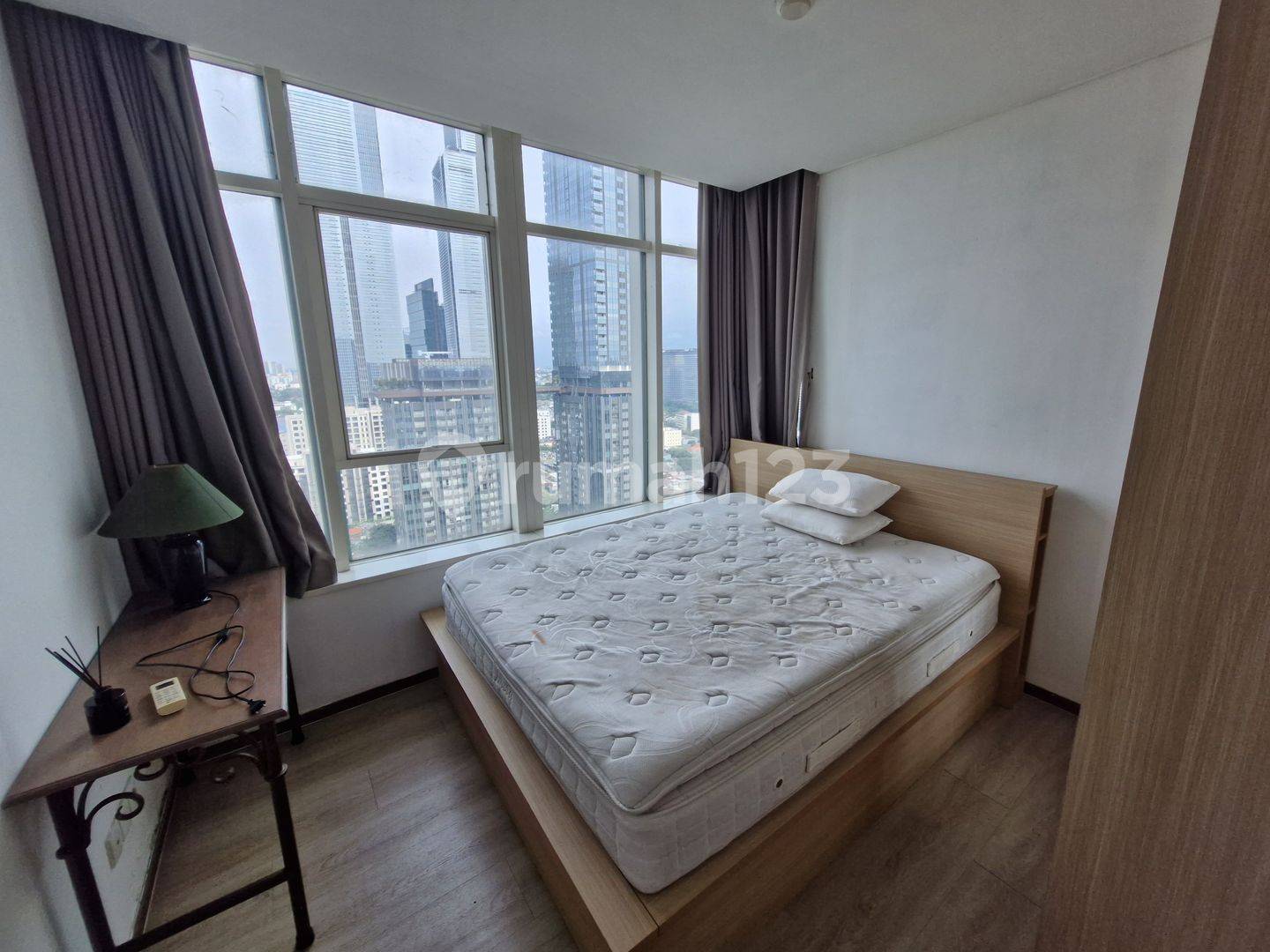 2-х комнатная квартира в Thamrin Residence, расположение в центре города