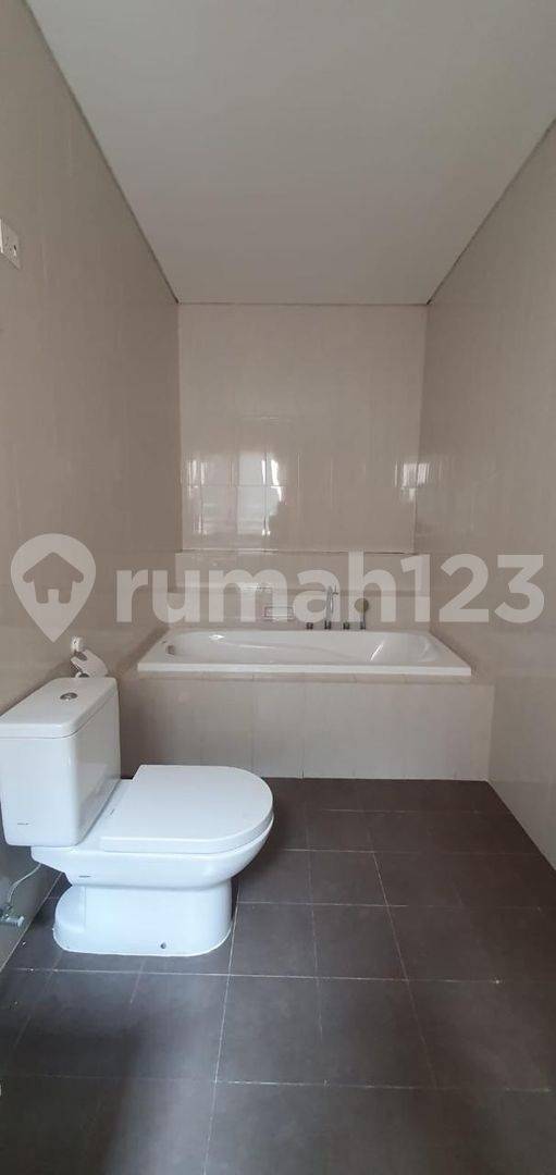 Modern 2-Story House with Basement in BSD City