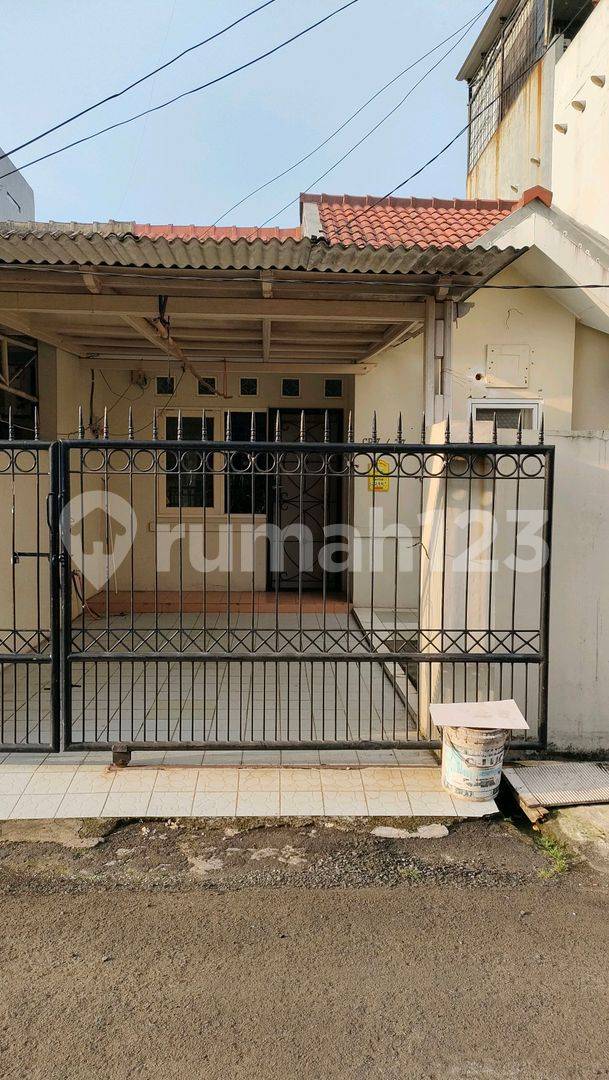 Property near Tarakanita School with Spacious Rooms