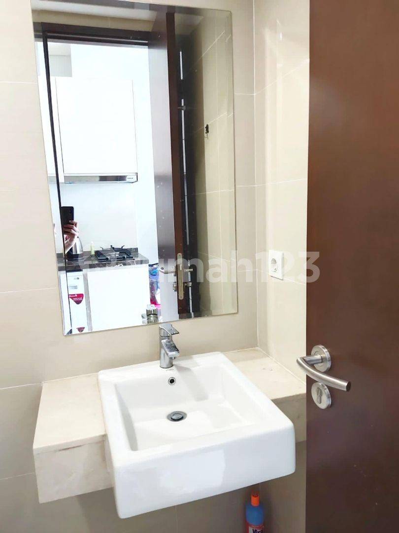 Studio Apartment at Puri Mansion with City View