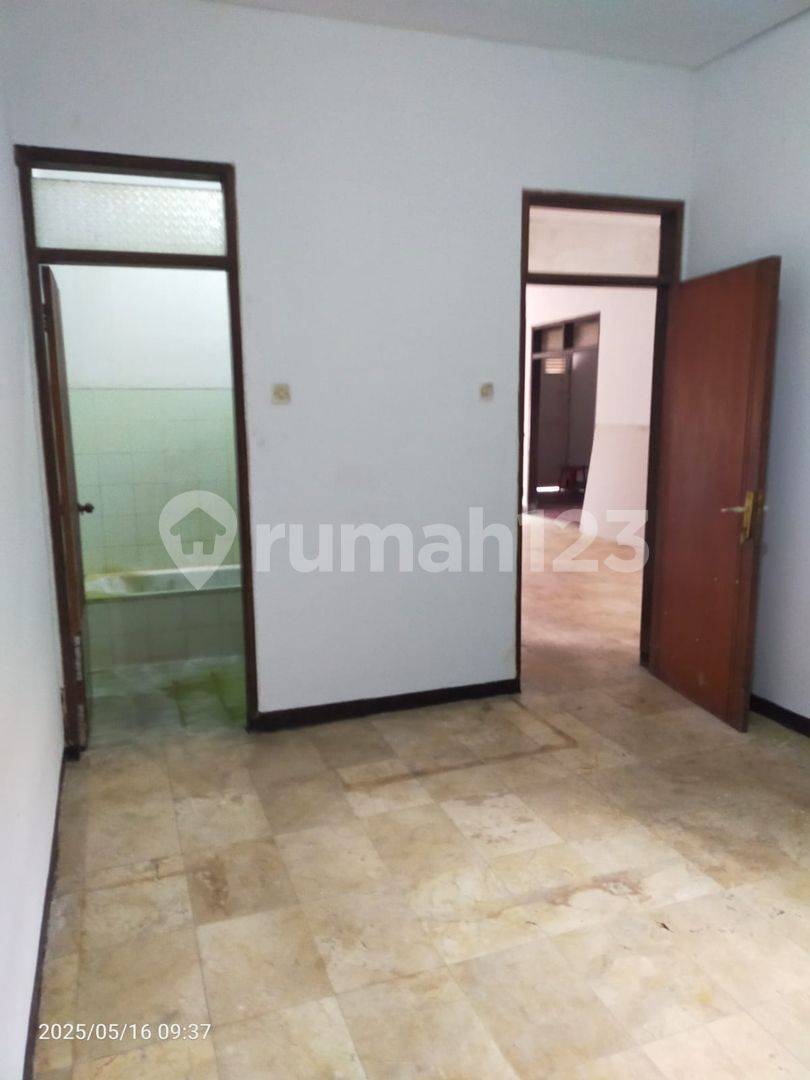Rumah dalam kompleks Muara, 3+1 kamar, luas 136m²