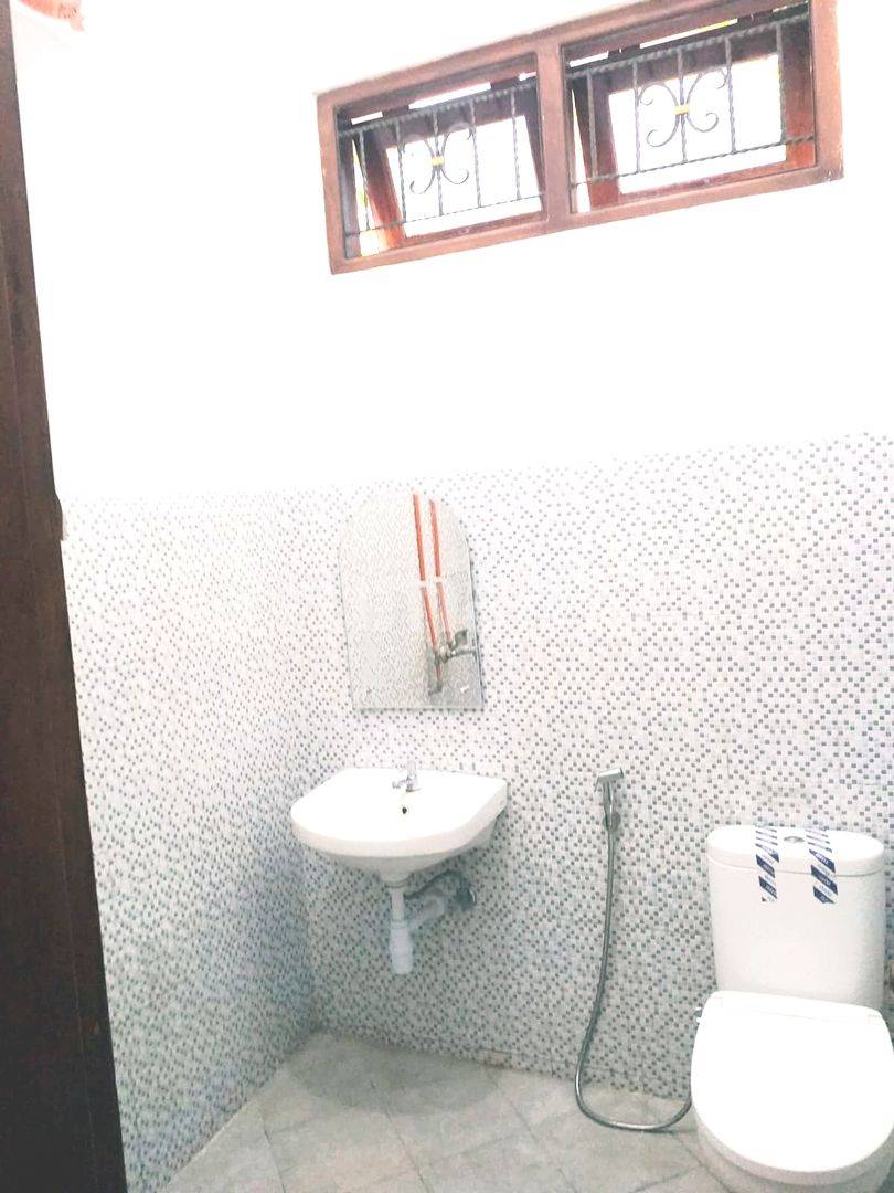 Букит Агунг кешеніндегі кең жартылай жиһазданған үй