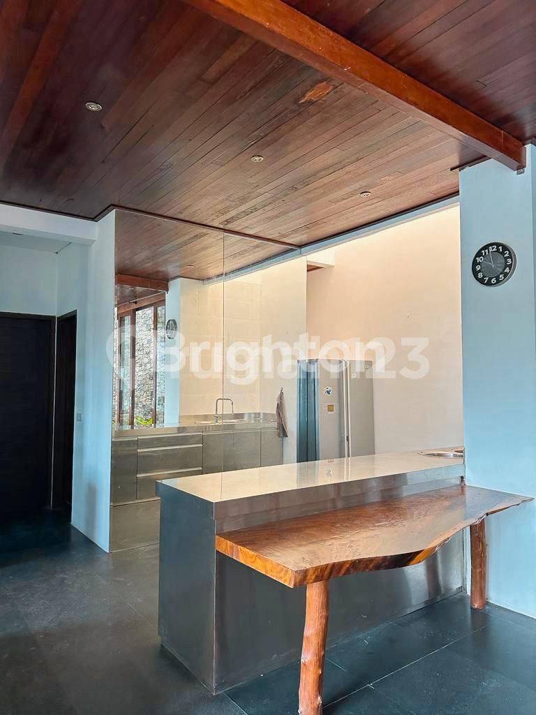 Modern Open-Concept Villa in Sanur, Denpasar - Beachside Location