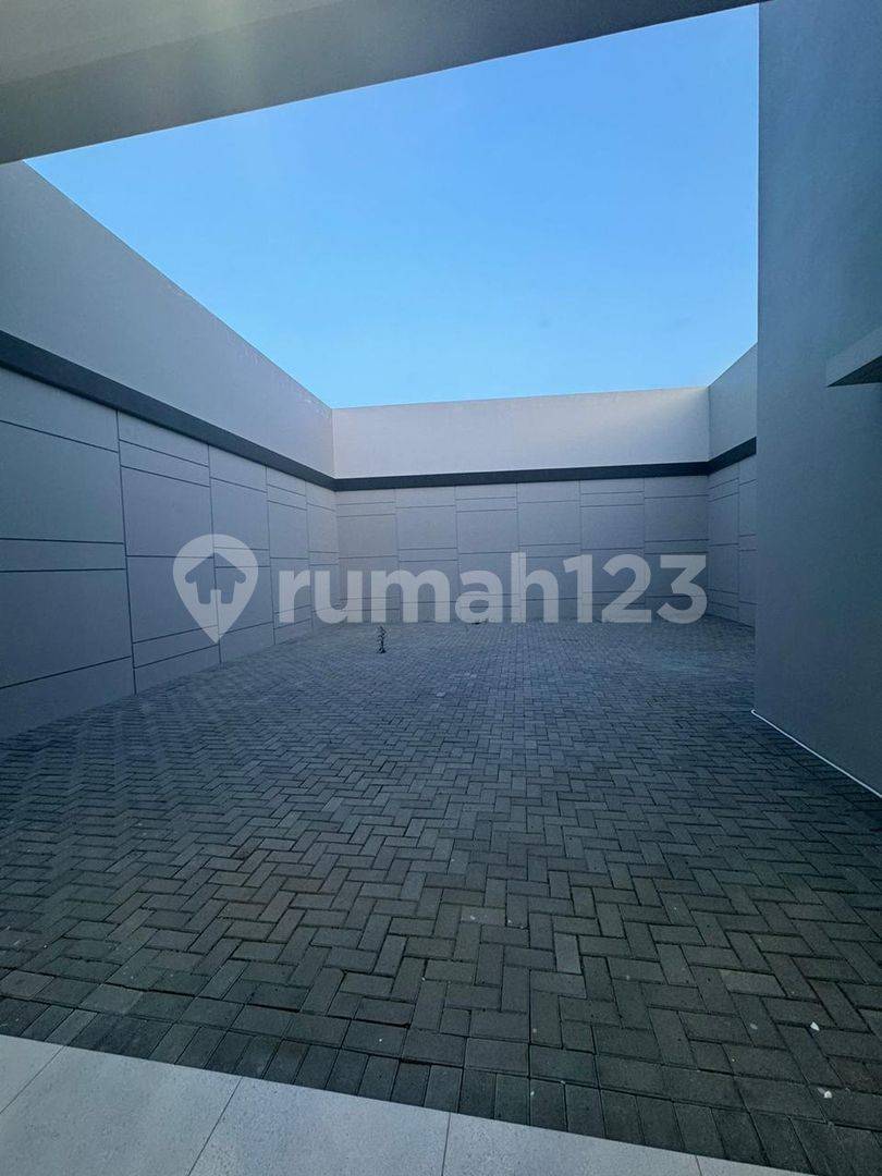 Rumah PIK 2 Үйі - Кең 10x25 жер телімі және көптеген ерекшеліктері