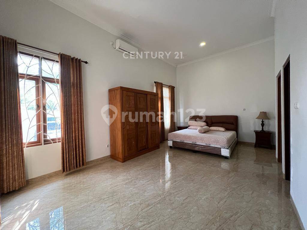 Spacious Property with 24-Hour Security and Wide Street Access