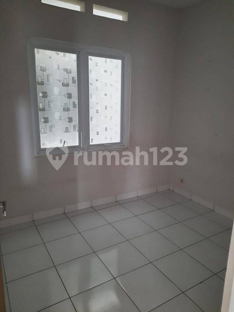 3-Bedroom Property with Air Conditioning and Water Heater