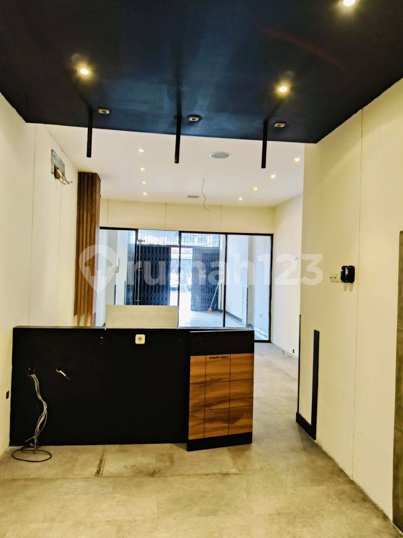 3-Story Commercial Building with Spacious Parking
