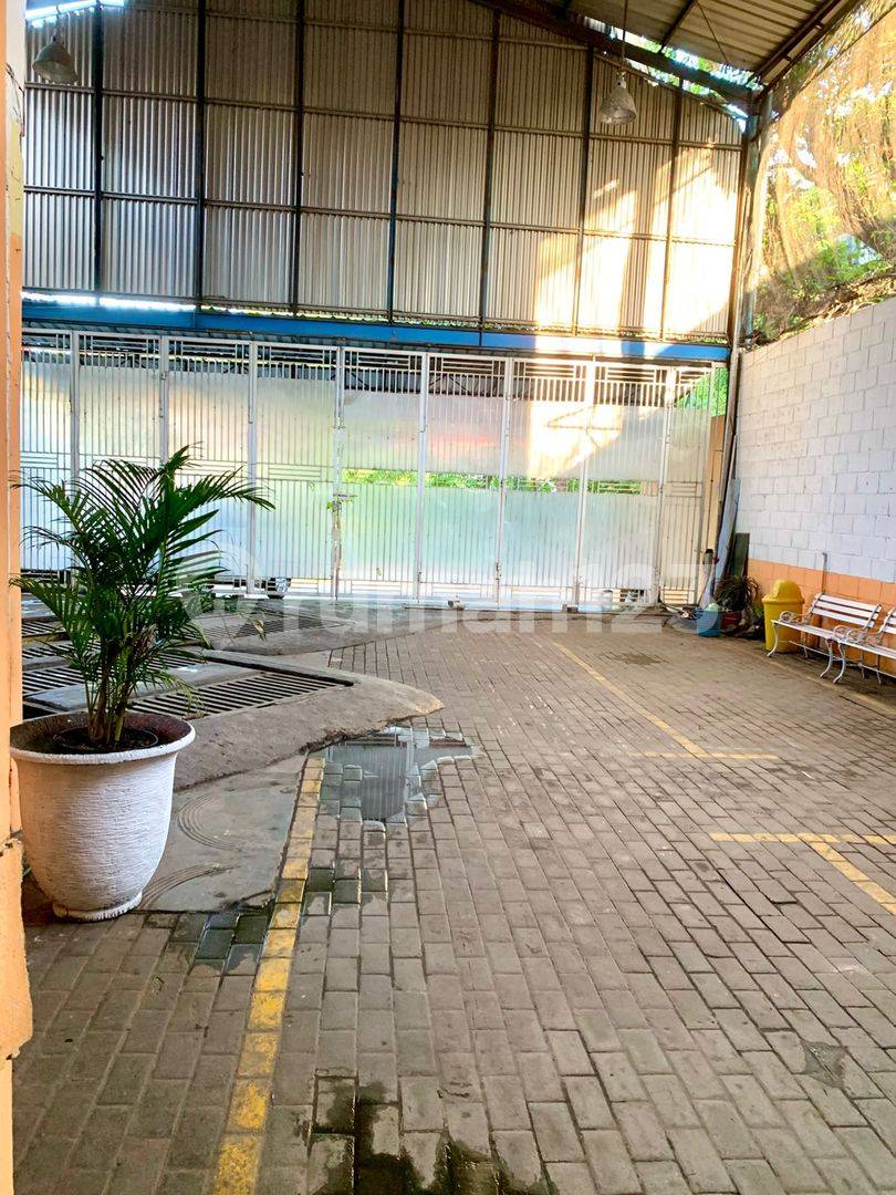 Business Space for Rent - Former Salon and Car Wash