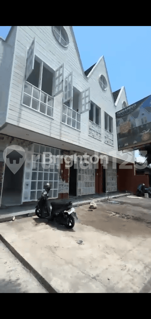 Two-Story Commercial Space in Strategic Denpasar Location