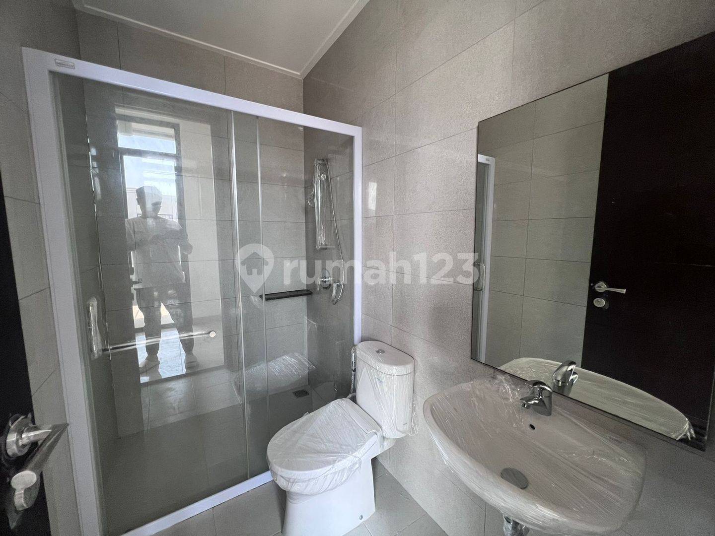 PIK 2 Millenial House - 3 Bedrooms, Strategic Location