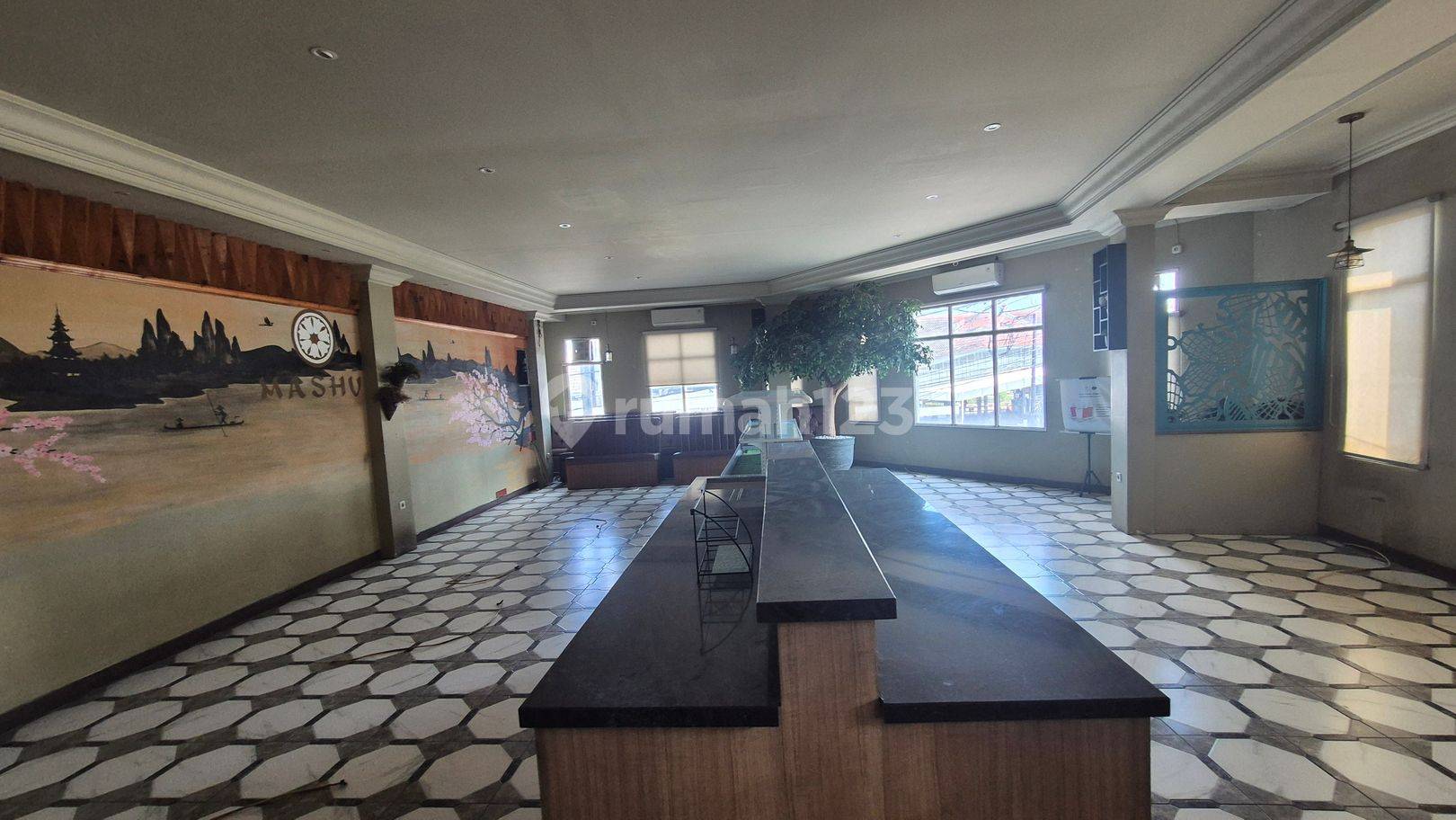 3.5 Story Commercial Shophouse with Extensive Facilities