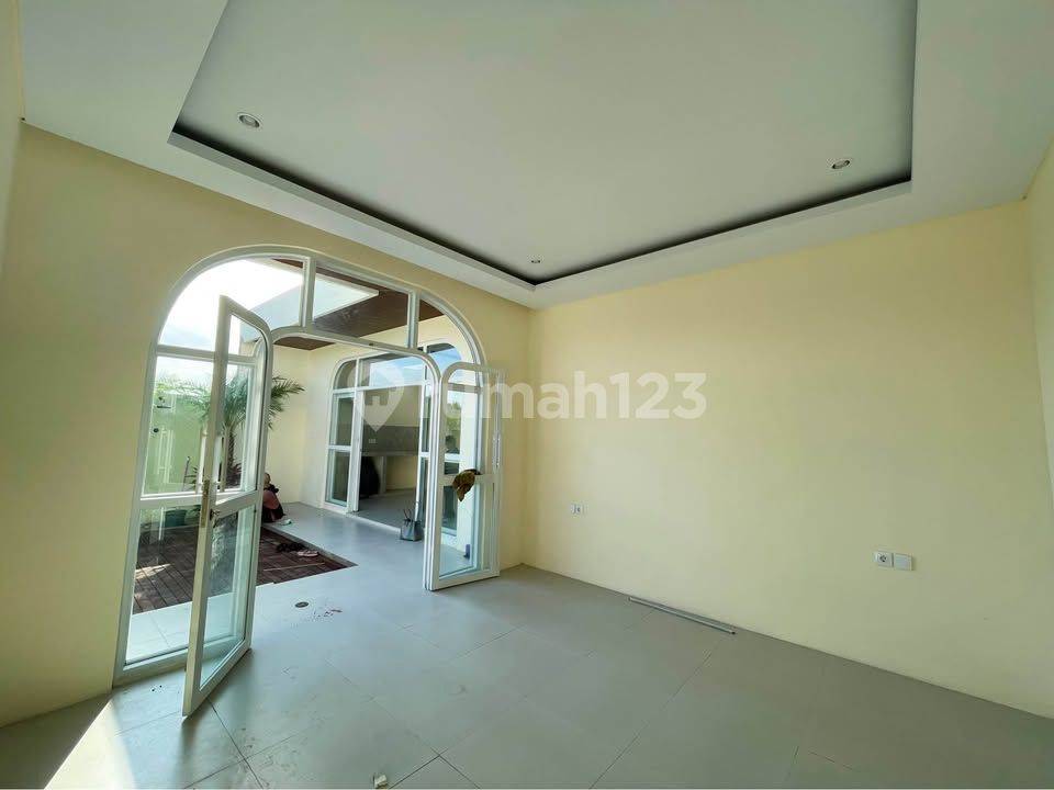 Spacious 3-Bedroom Villa in Prerenan with Private Pool