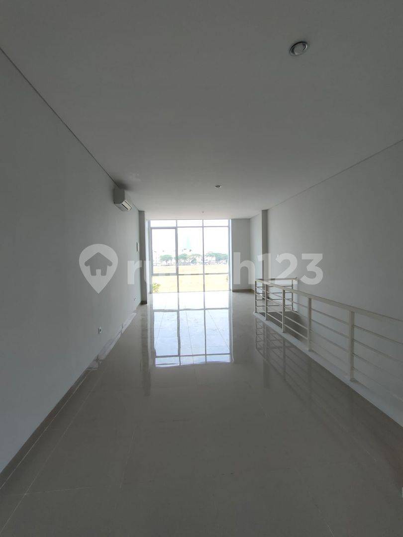3-Story Commercial Shophouse in Bolsena Square, Gading Serpong