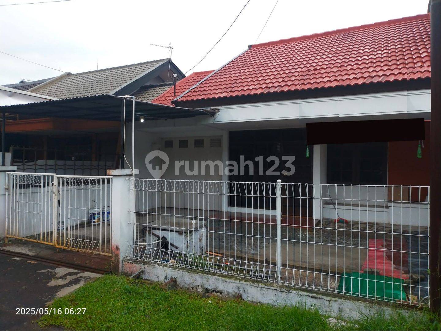 Rumah dalam kompleks Muara, 3+1 kamar, luas 136m²