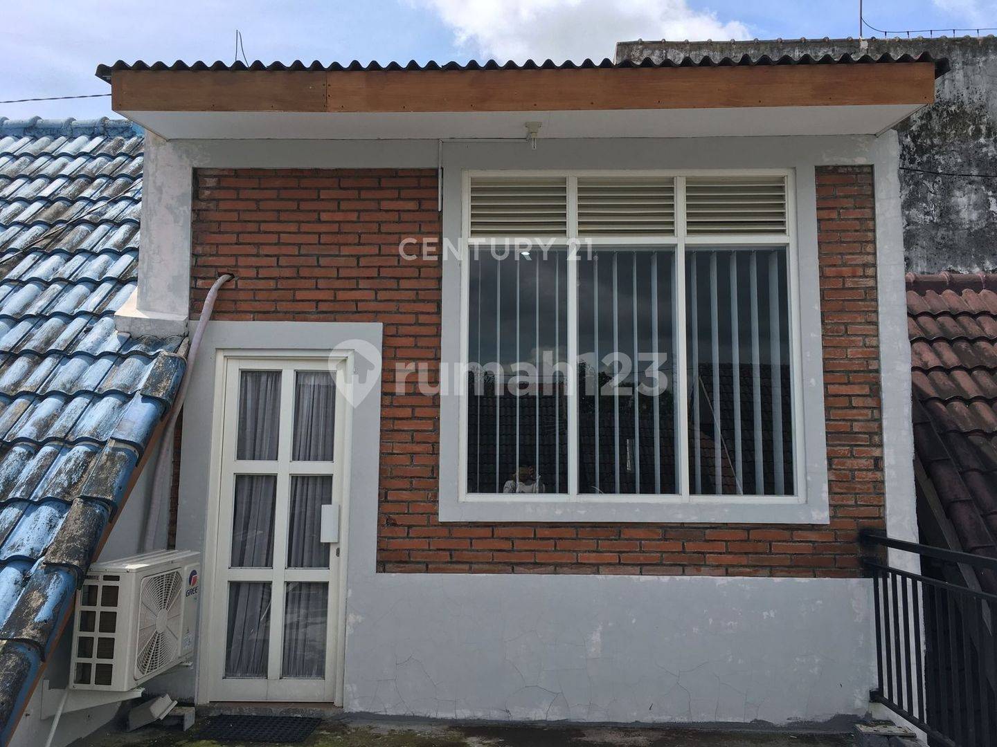 Повністю мебльований будинок біля університетів у Сетурані, Джок'якарта