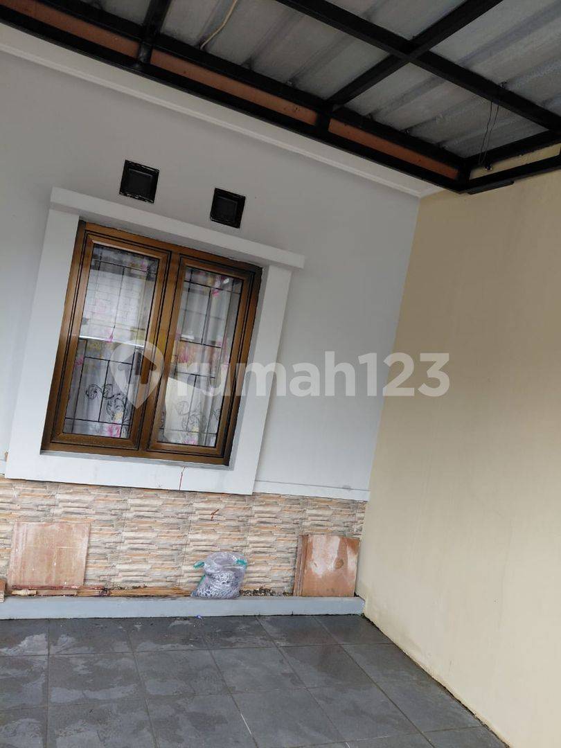 Minimalist House in Bandung, Arcamanik, Cisaranten