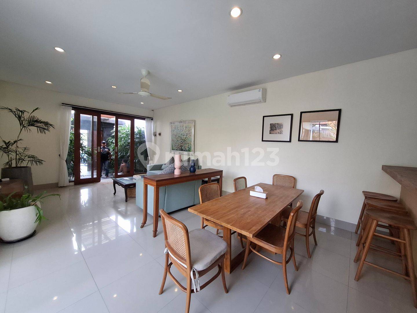 Available Villa For Rent In Bumbak Area