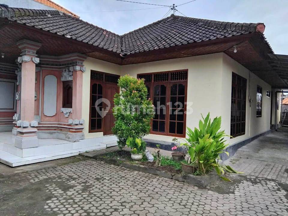 Annual Rental House at Gatot Subroto Central