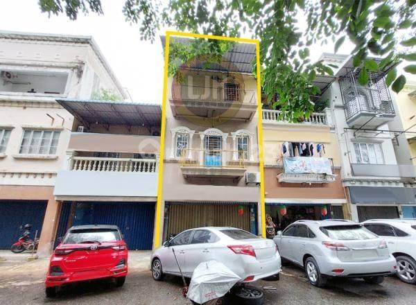 3-Story Commercial Shop/Property in Pantai Permata Baloi