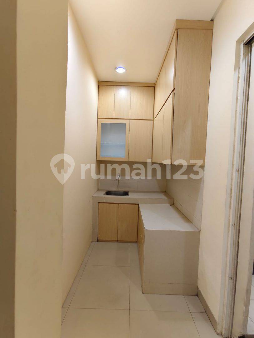 3-Story House in Katamaran Indah PIK - Spacious Family Home
