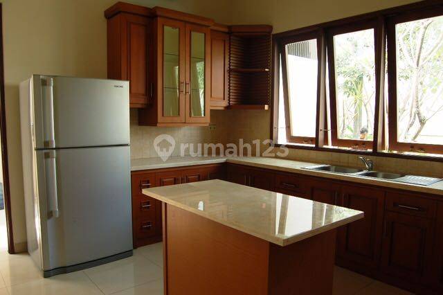 Spacious 4BR House in Kemang with Pool and Garden