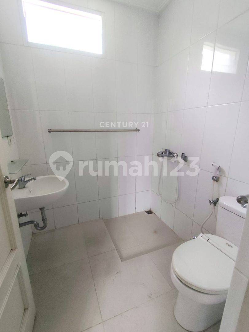 Pulomas төлемі, Kelapa Gading және Cempaka Putih маңындағы Hook үйі