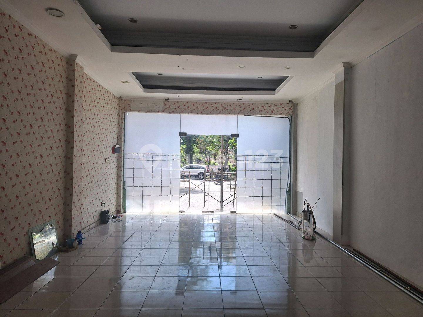Spacious 2-Story Property with Large Land Area