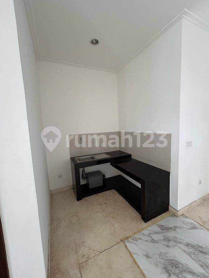 PIK-тегі Symphony Golf House, 2 қабатты, 3+1 жұмақ