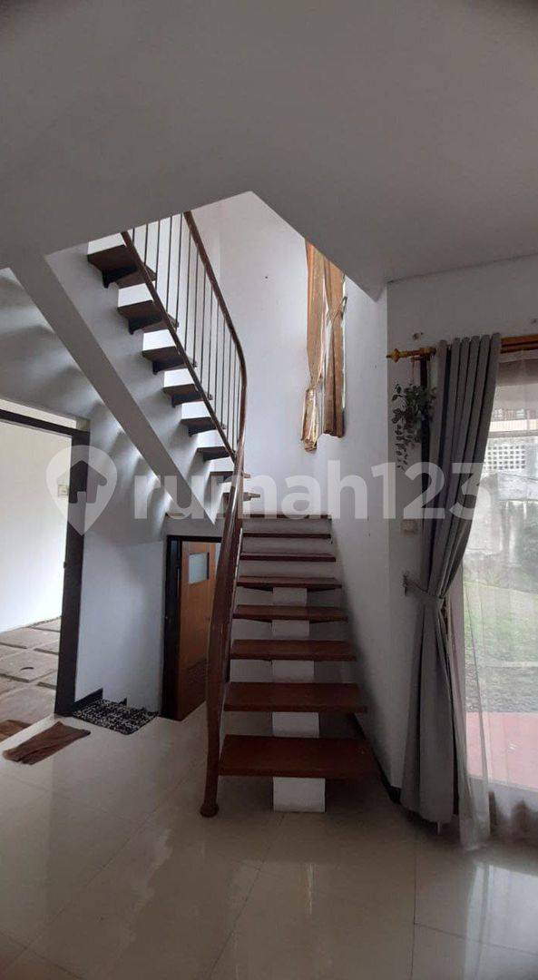 Cigadung Raya Barat House - Suitable for Residence or Office
