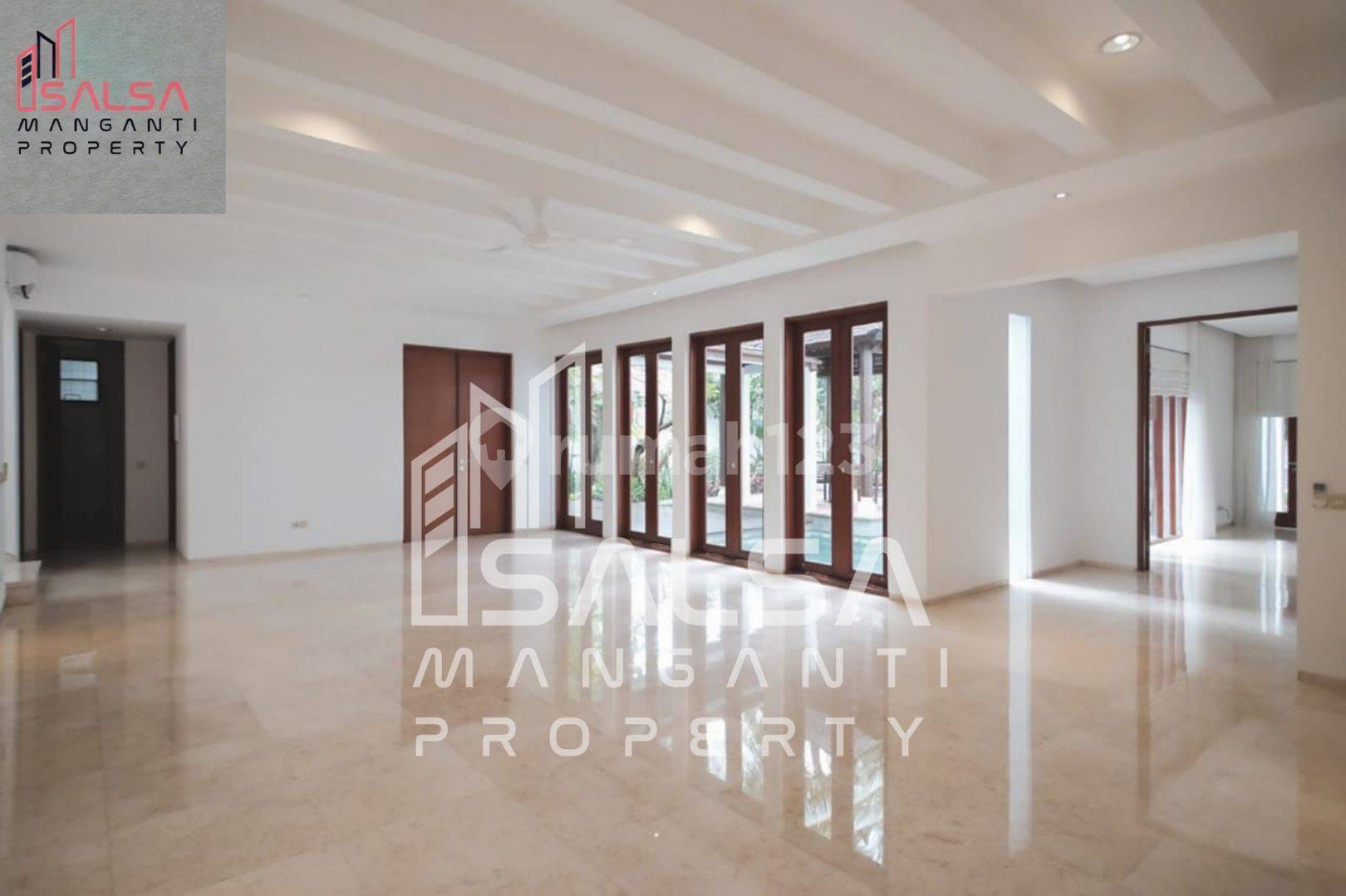 Beautiful Bali-Style Villa near French School in Cipete, South Jakarta