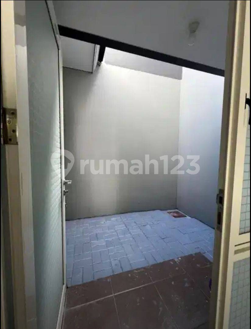 Strategically Located House with Modern Amenities near BSD