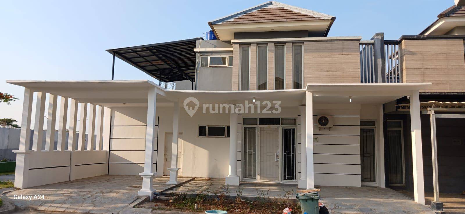 2-Story House in Harjamukti: Peaceful, Strategic Location
