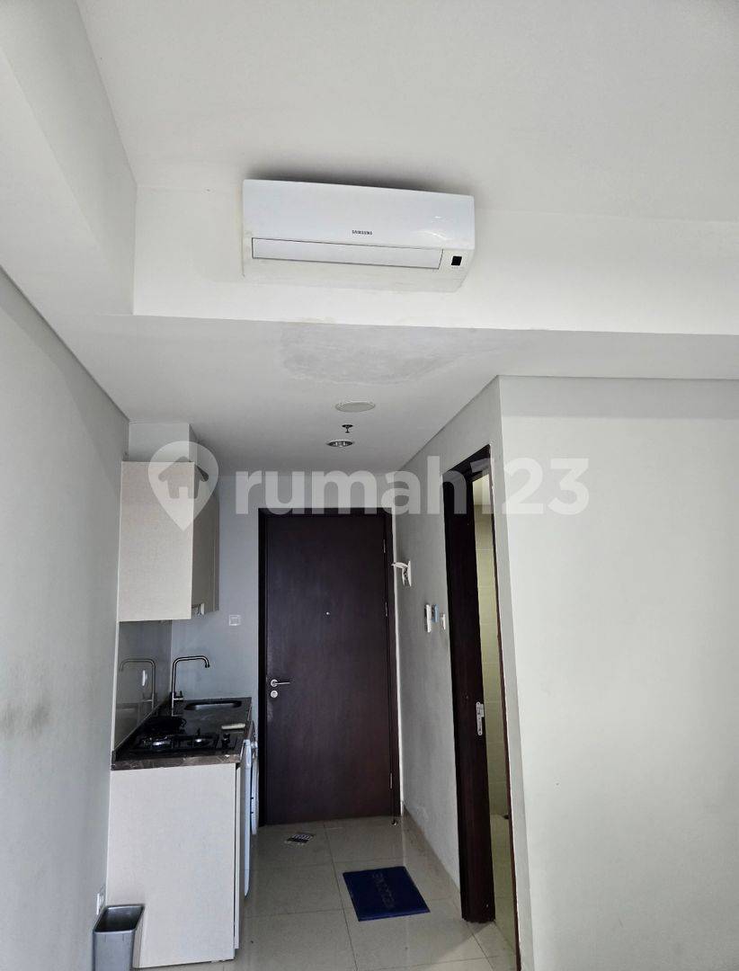 Студия в Puri Mansion, 26м², 19 этаж, вид на бассейн