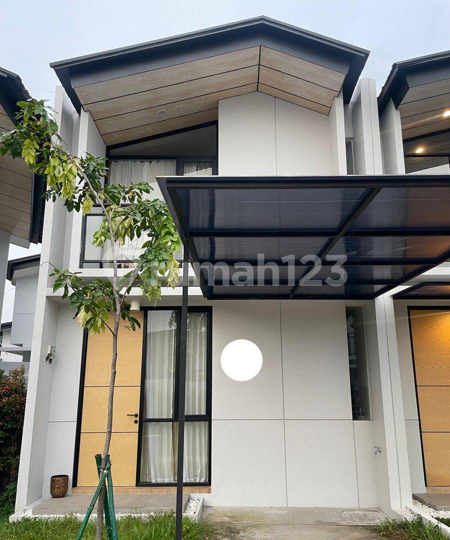 Modern Two-Story House with Designer Interior Near Public Facilities