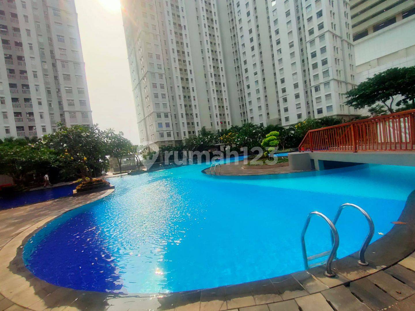 Green Bay Pluit 1BR Apartment with Sea View and Lifestyle Amenities