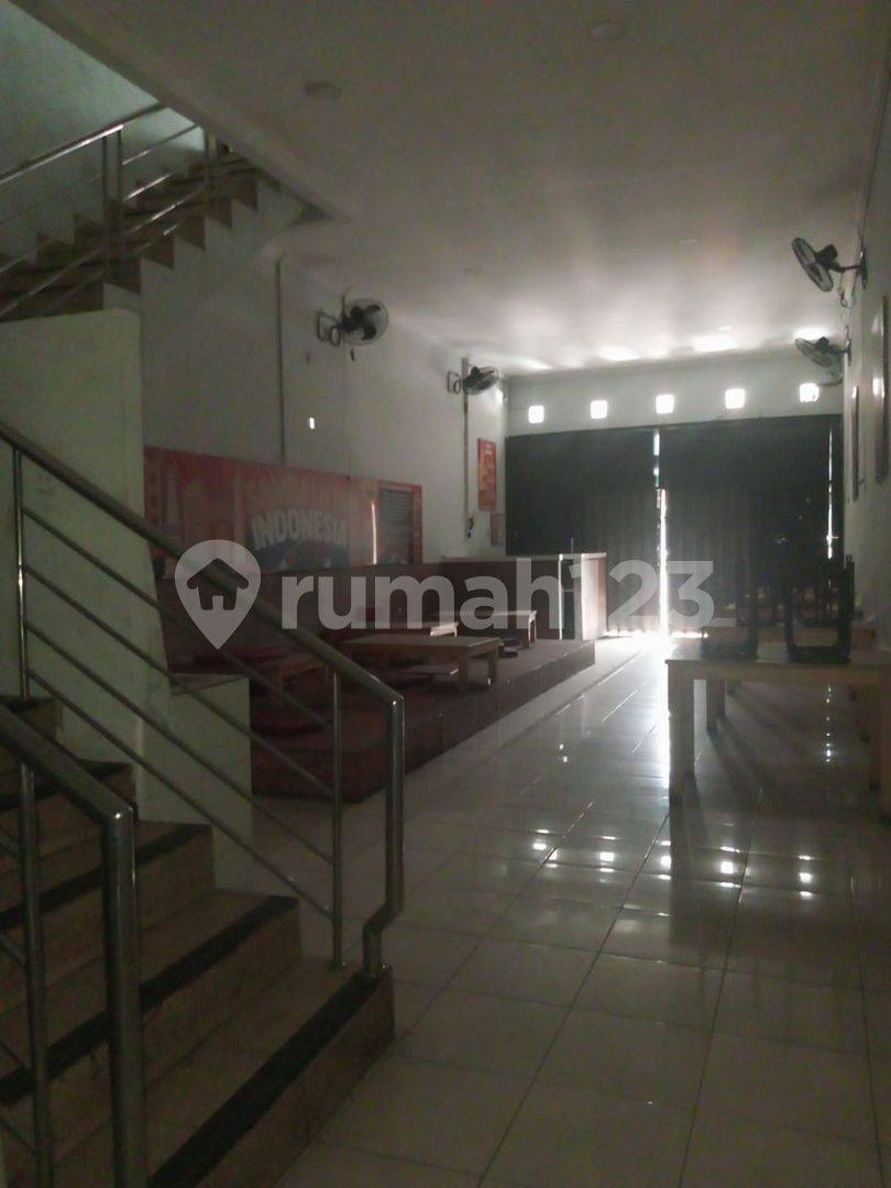 3-Story Business/Office Space Available for Rent
