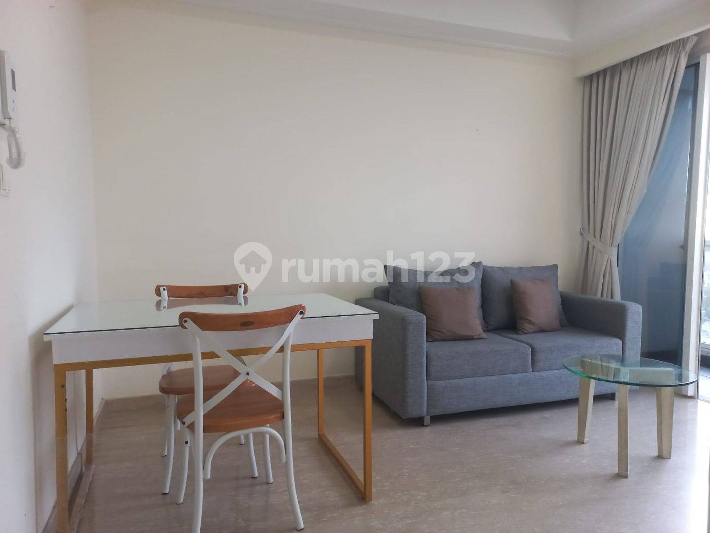 Furnished 2-Bed Apartment with City View