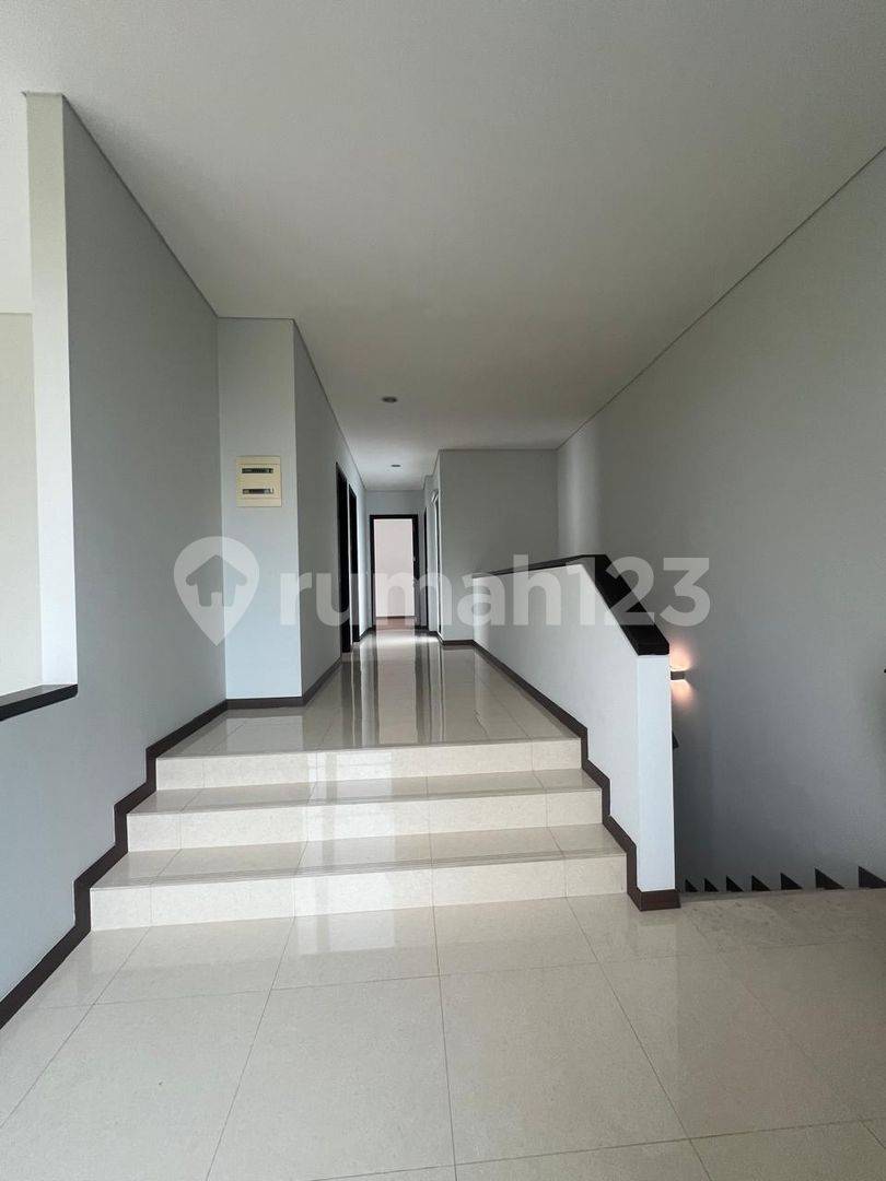Semi Furnished House at Lakewood Cluster, Nava Park BSD