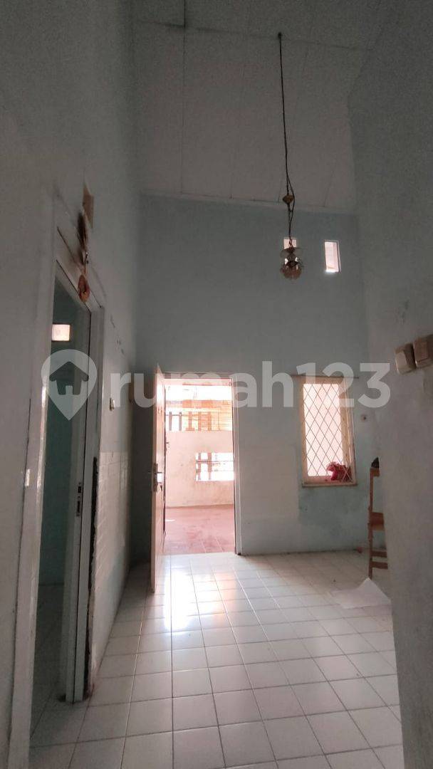 House in Gading Serpong Sector - 2 Bedrooms, Compact Living