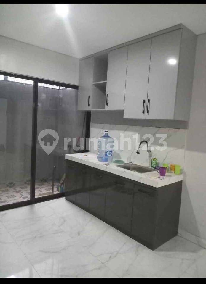 2-Story House in Denpasar Selatan with Parking and Modern Amenities
