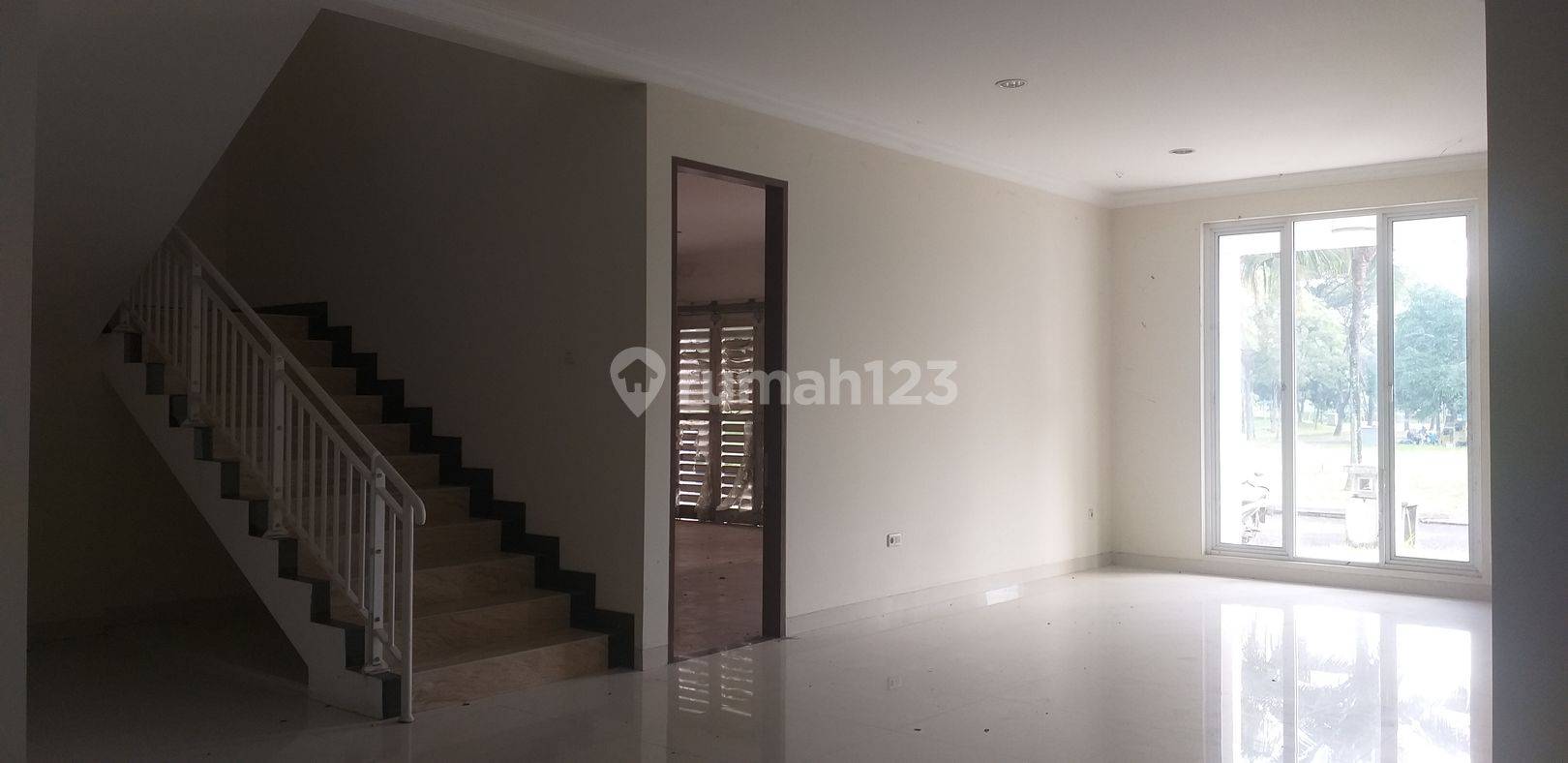 Modern Two-Story House Near Amenities