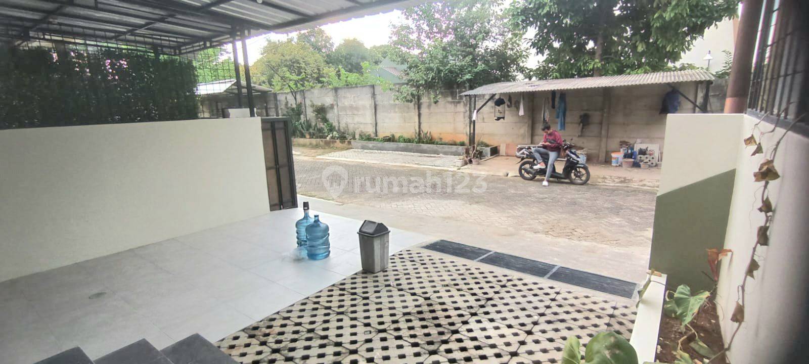 1-Floor House in Graha Raya Bintaro, Newly Renovated, Ready to Occupy