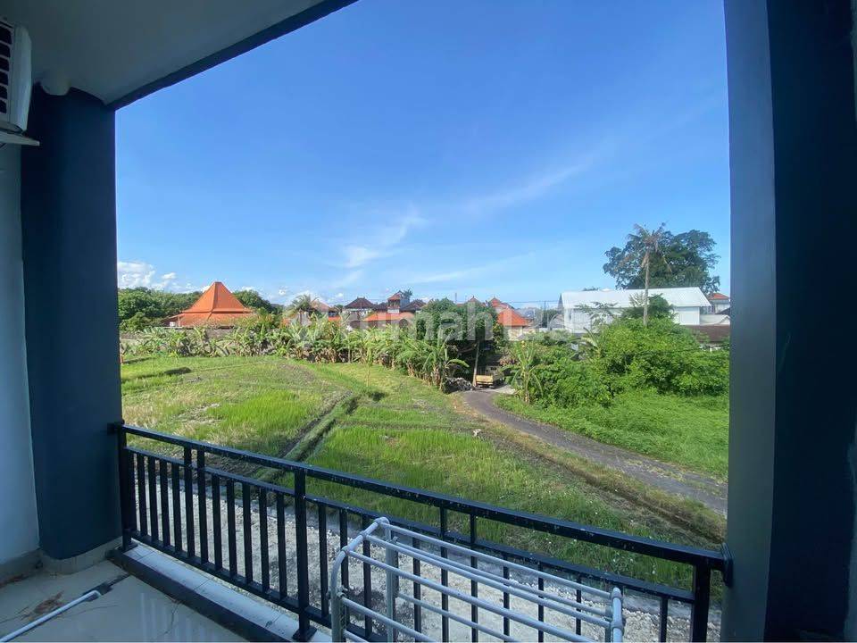 4 Bedroom House in Dalung near Canggu with Balcony and Gazebo