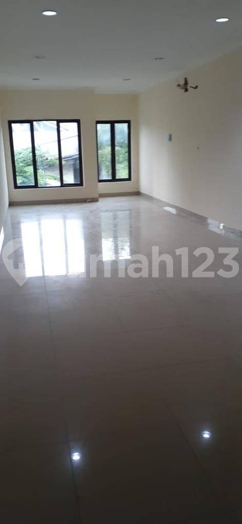 3.5-Story Commercial Building/Office Space near Bakmi Asoei Tanjung Duren