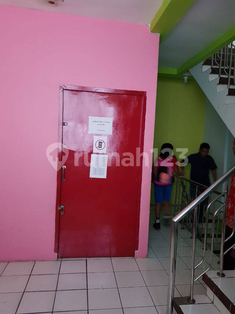 3.5 Story Commercial Building for Rent near Pasir Kaliki