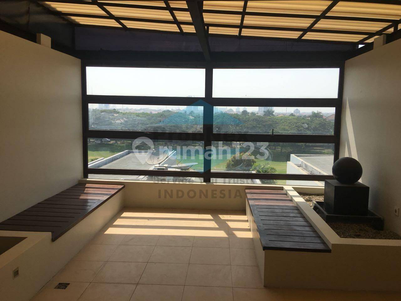 Graha Famili Platinum Terrace - 4 Floor Luxury Rental with Golf View
